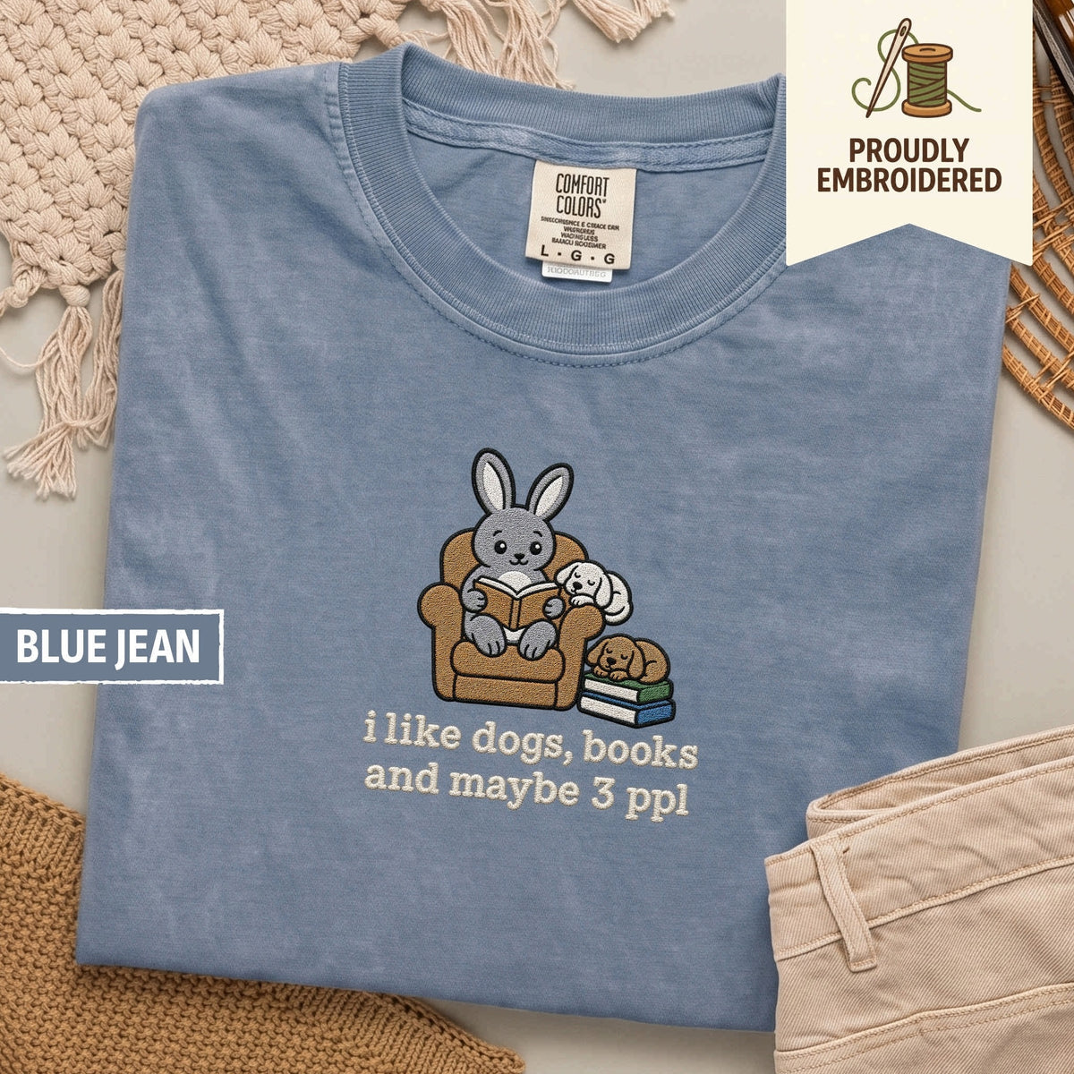 106 - i like dogs, books and maybe 3 ppl t-shirt