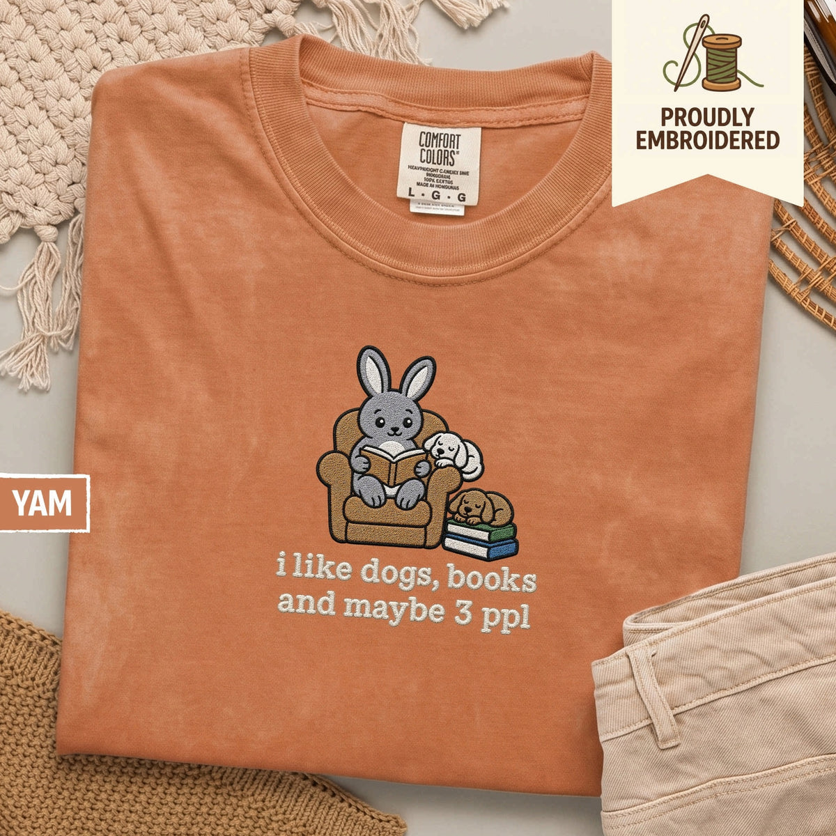 106 - i like dogs, books and maybe 3 ppl t-shirt